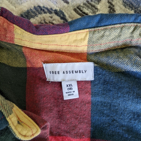 Free Assembly Youth Checkered Button Up (XXL / 18) - Picture 3 of 6